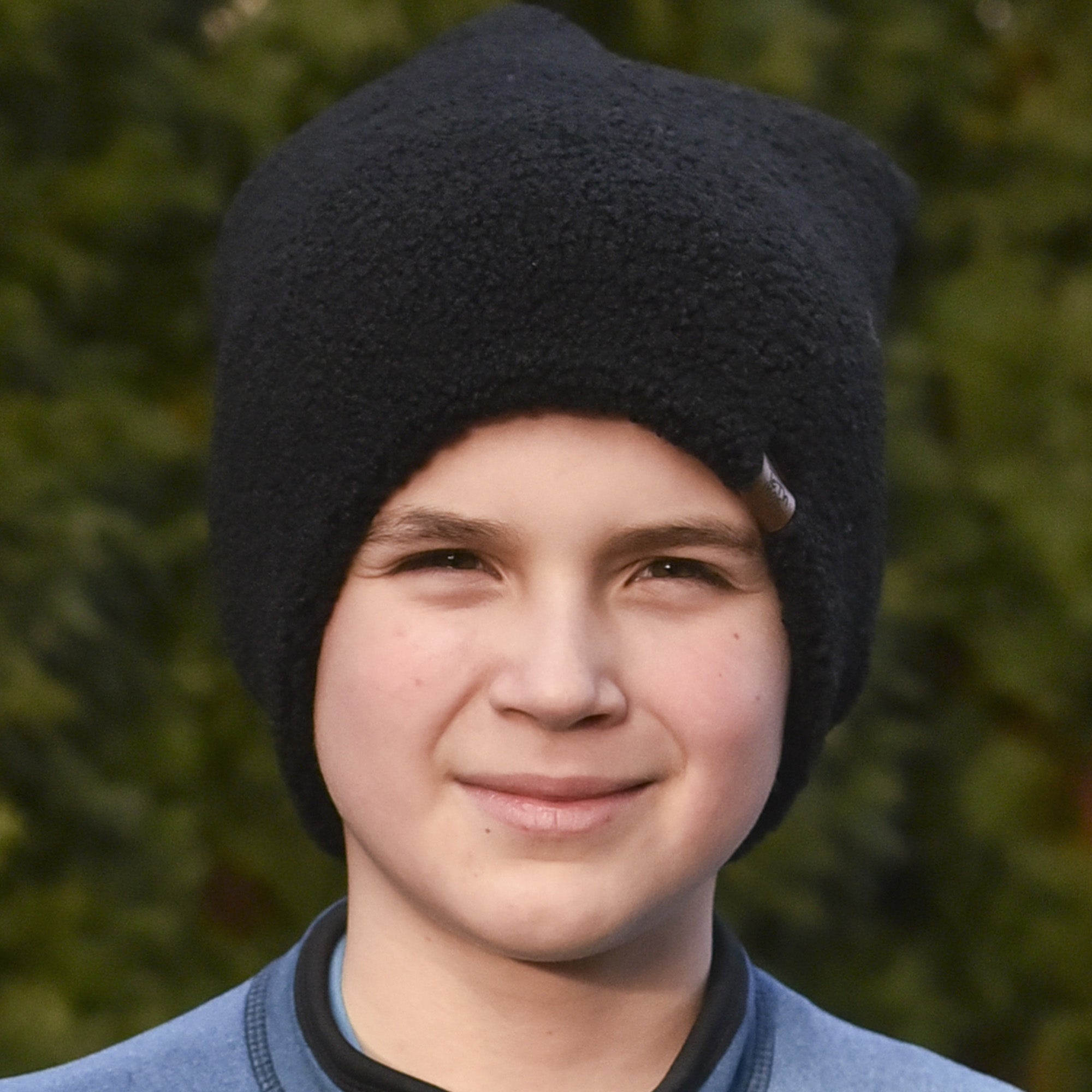 černá teddy čepice trpasličího střihu