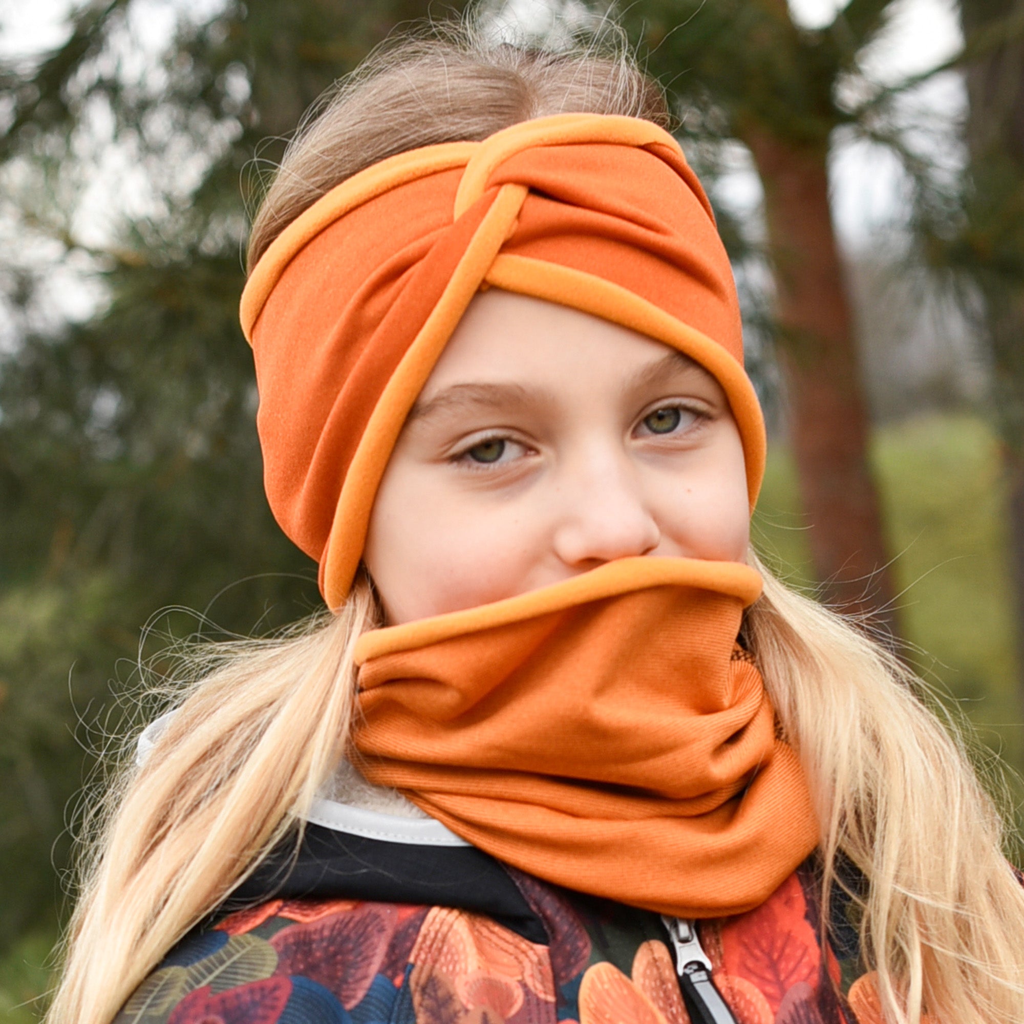 oranžový tecnostretchový nákrčník